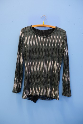 Maglia con pizzo dietro