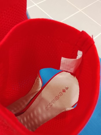 Sandalo rosso in elastic