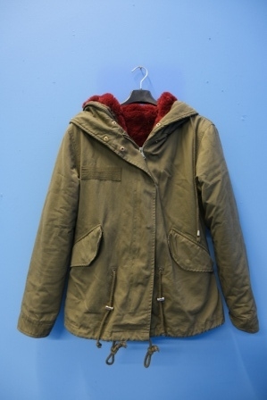 Giaccone sportivo con pelliccia sintetica