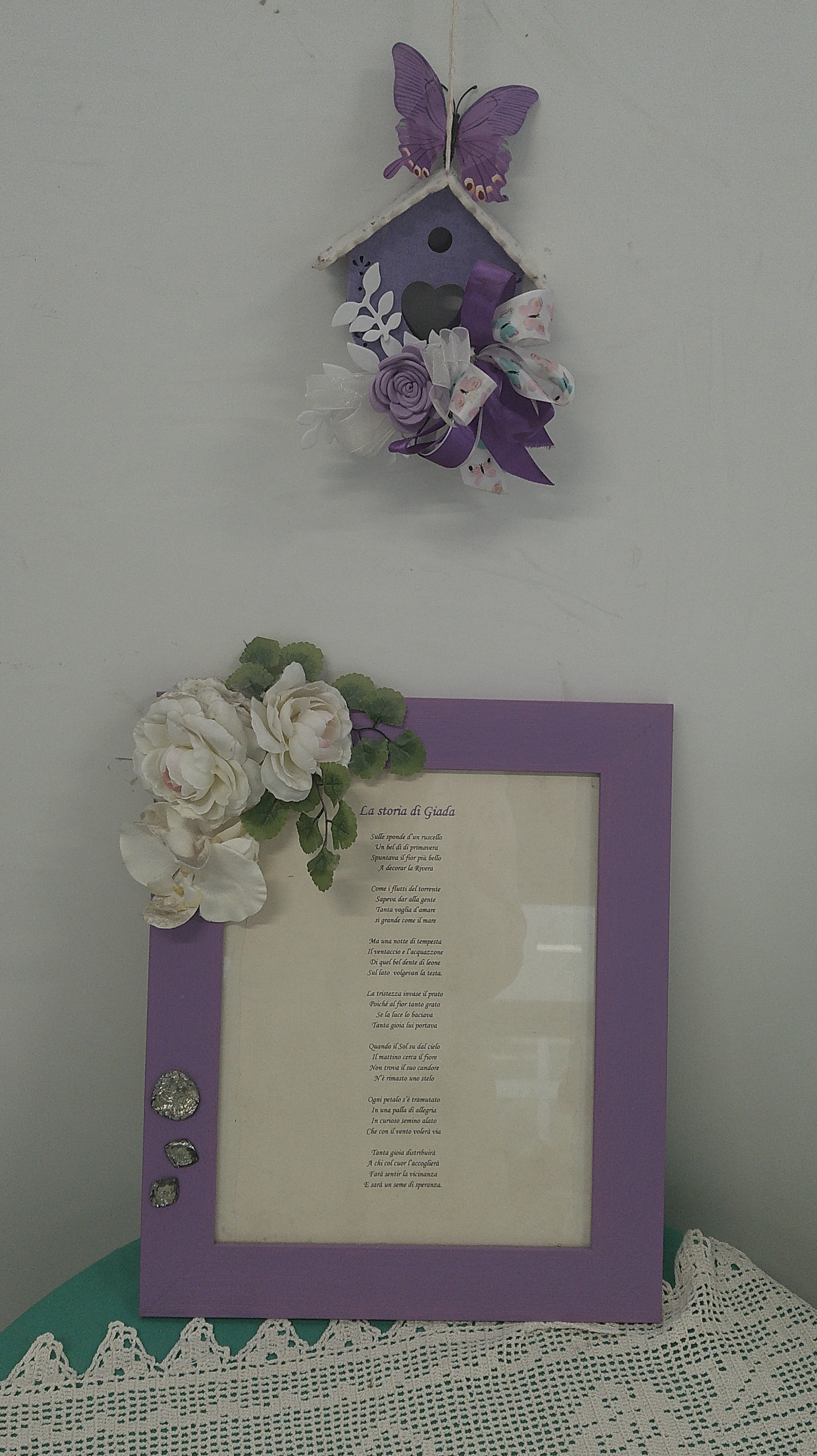 Quadro color lavanda con casetta